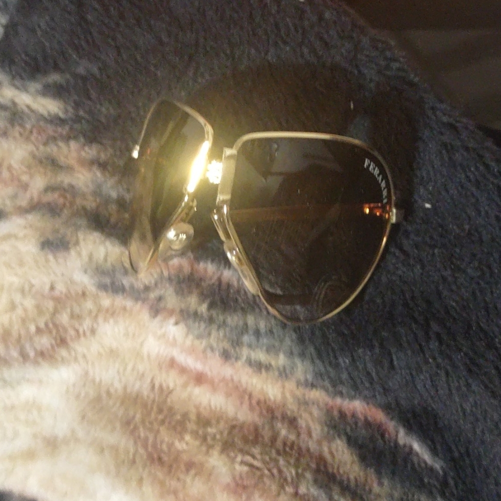 Retro Ferrari folding sunglasses